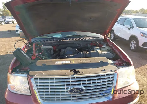 2005 Ford Expedition Eddie Bauer/King Ranch from USA, damaged, VIN 1FMFU18545LA85155